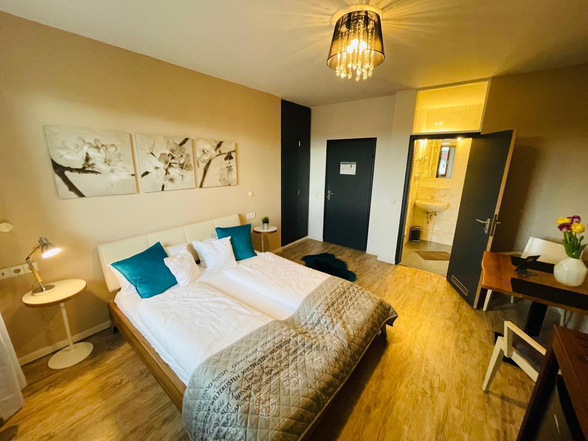 Zum Rayers Cafe-Restaurant & Boutique-Hotel Niederrotweil Номер фото